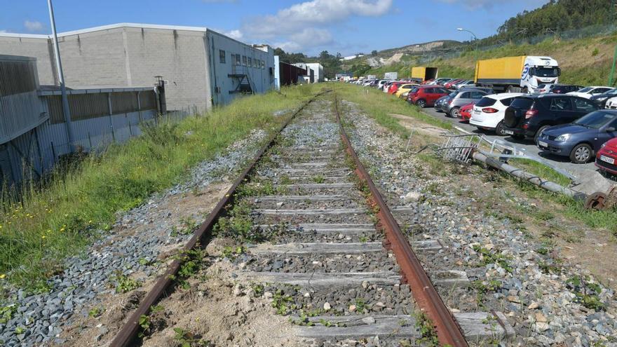 El tren 'fantasma' del polígono coruñés de Pocomaco se despide de la red tras medio siglo de conexión