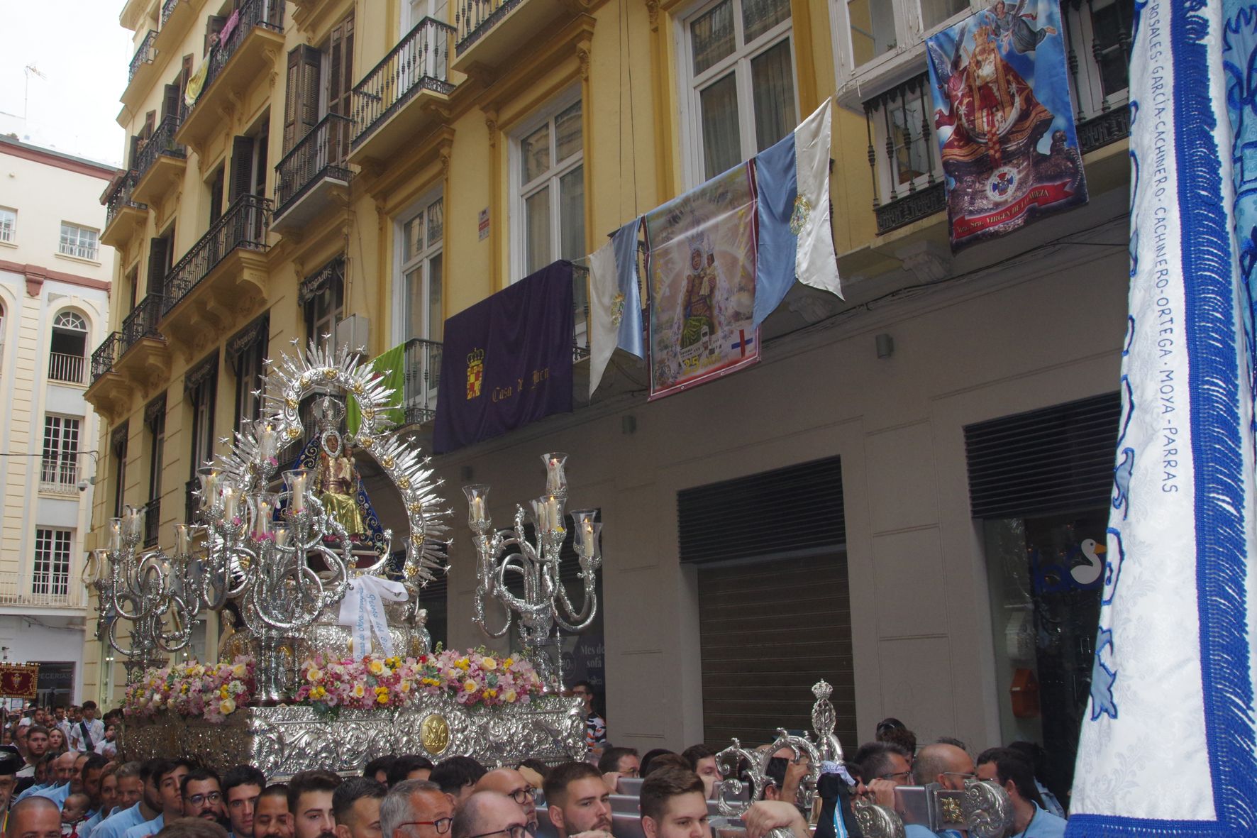 Rosario de la Aurora de la Archicofradía de la Pasión en los Mártires