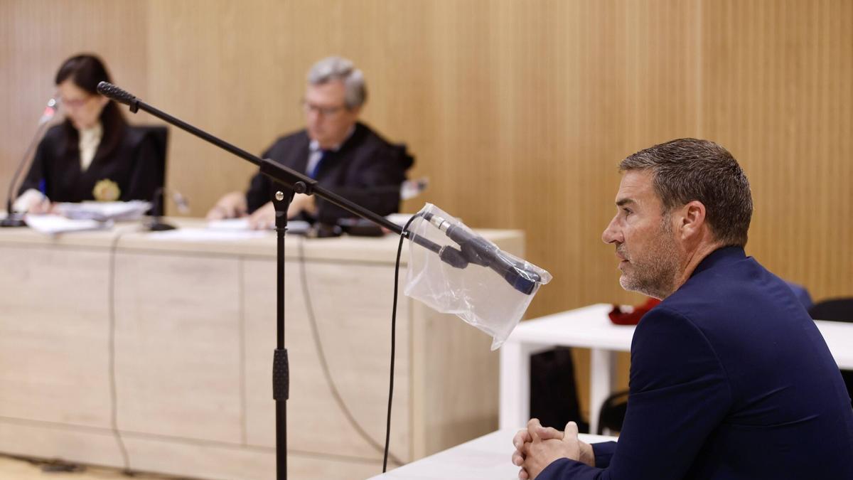 Luis Carrión, durante su declaración como testigo en el juicio contra Carlos González, este miércoles, en la Ciudad de la Justicia.