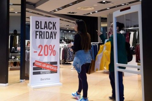 Black friday en el centro comercial El Muelle