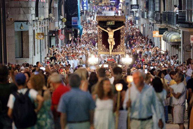 Miles de almas en el día grande del Cristo de la Victoria