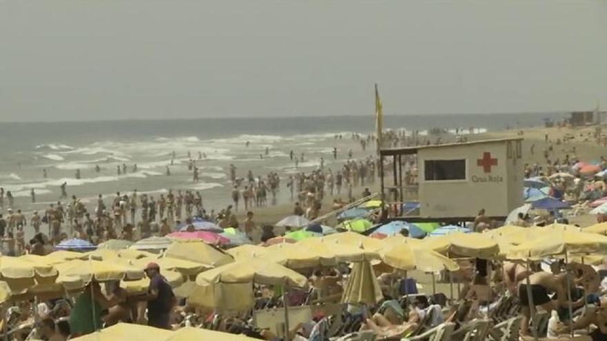 La doble cara del turismo en Canarias