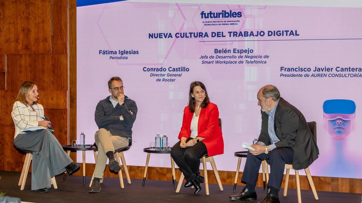 De izquierda a derecha, la periodista Fátima Iglesias, Conrado Castillo (Rooter), Belén Espejo (Telefónica) y Francisco Javier Cantera (Auren Consultoría).