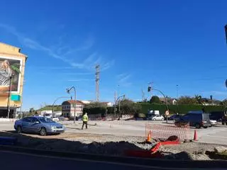 La nueva glorieta de El Berrón empieza a tomar forma: numerosos operarios trabajan para decir adiós al gran cruce semafórico de Siero