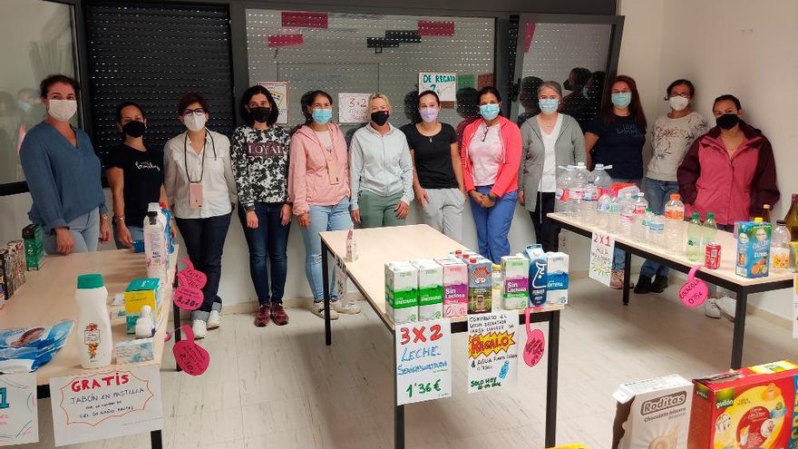 Alumnas en la edición 2021 del programa integrado de empleo para Ames y Brión en el local de Aldea Nova. Foto: CDA