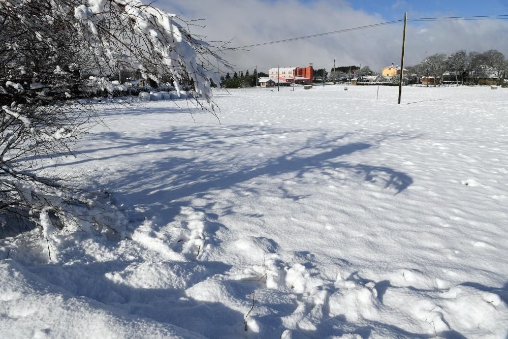 La nieve llega a la montaña de A Coruña