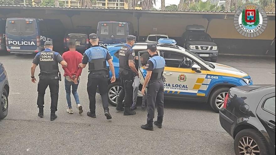 Atracan dos veces a dos víctimas en la zona Puerto