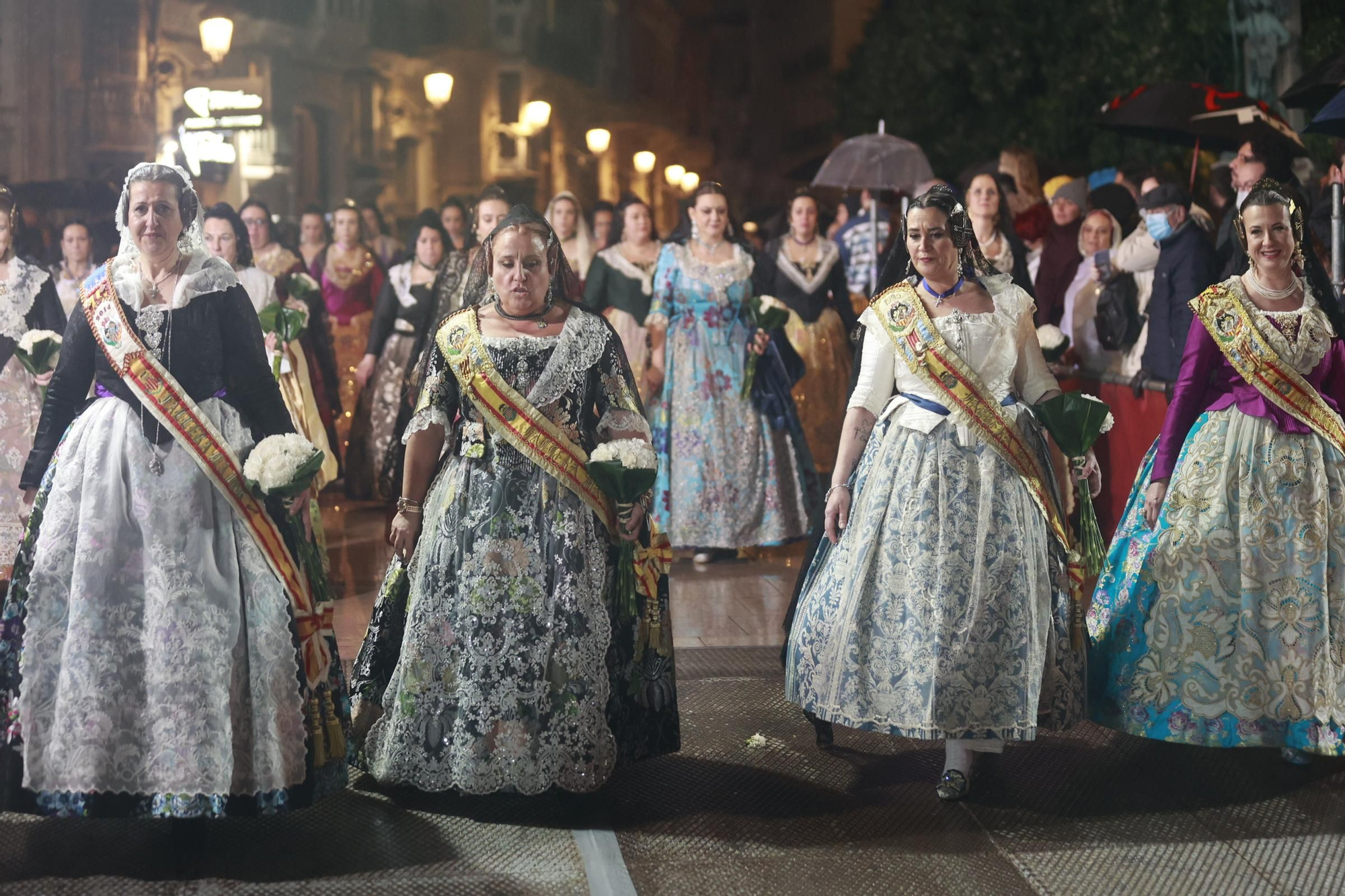 Búscate en la Ofrenda por la calle Quart (entre 22.00 y 23.00 horas)