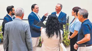 La patronal y los sindicatos se plantan ante el cónclave sobre financiación que perseguía Mazón