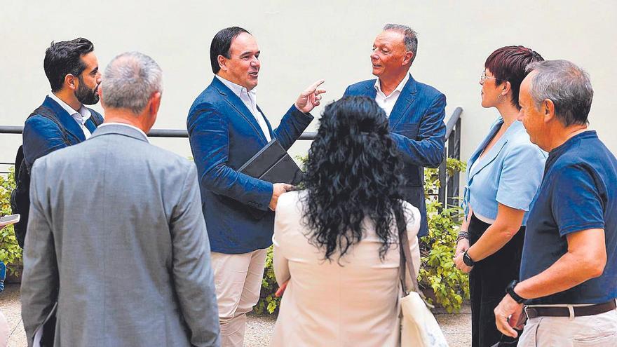 La patronal y los sindicatos se plantan ante el cónclave sobre financiación que perseguía Mazón