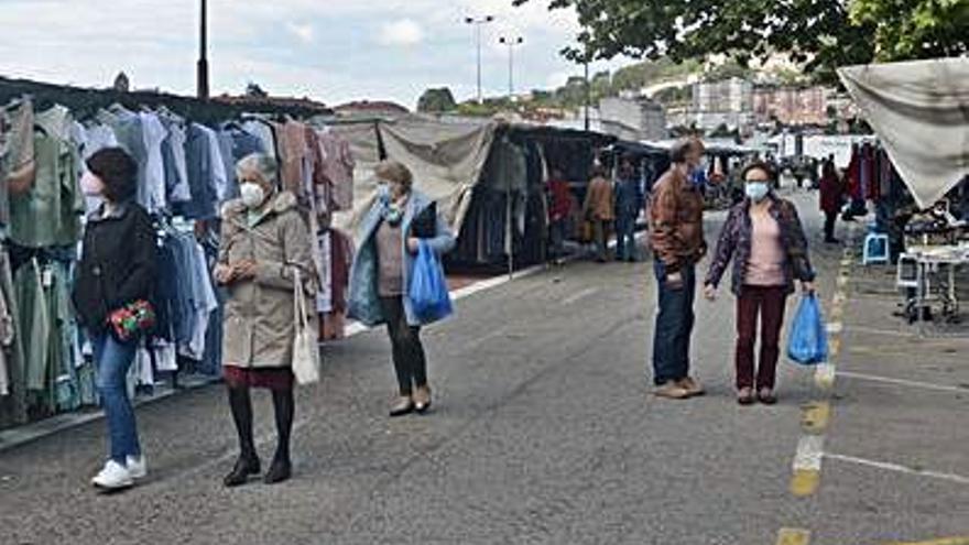 El mercadillo ayer. |   // R.V.