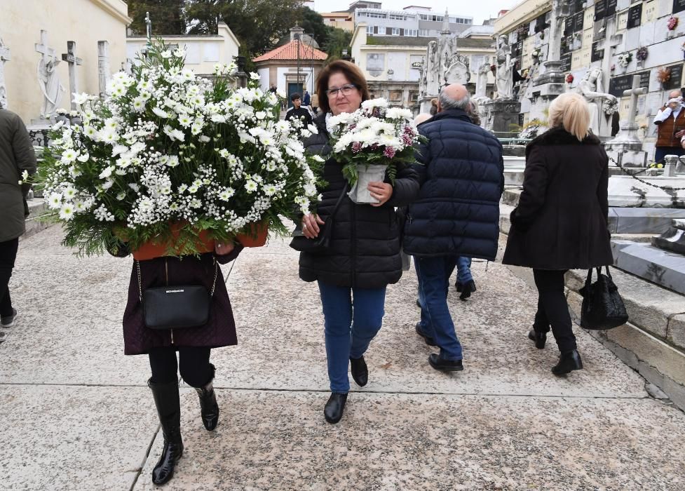 Día de todos los Santos en el cementerio de San Amaro