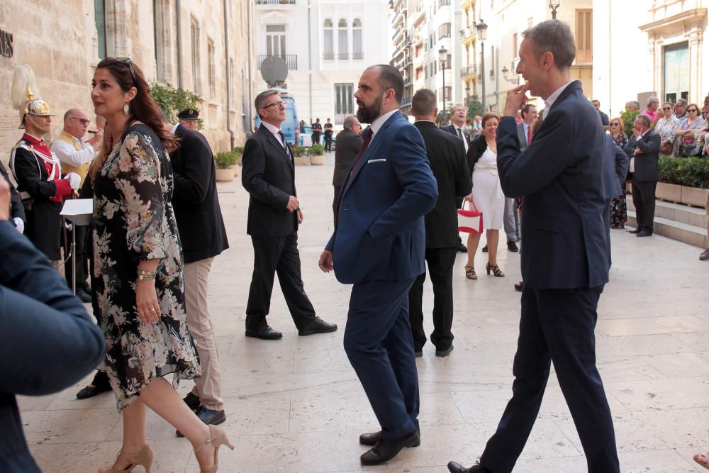 Recepción en la Generalitat tras la toma de posesión de Ximo Puig