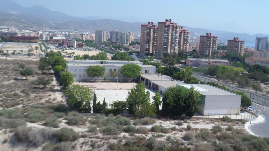 Pleno extraordinario en El Campello para resolver el contrato con la empresa de las obras del IES Enric Valor