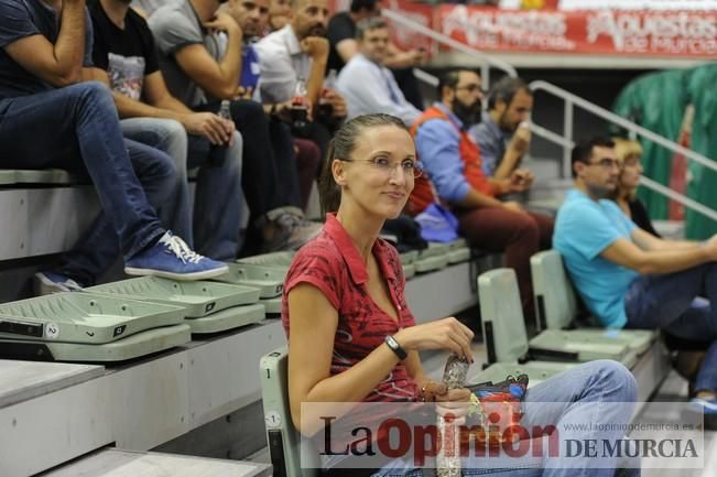 Los universitarios contra el Dinamo Sassari.