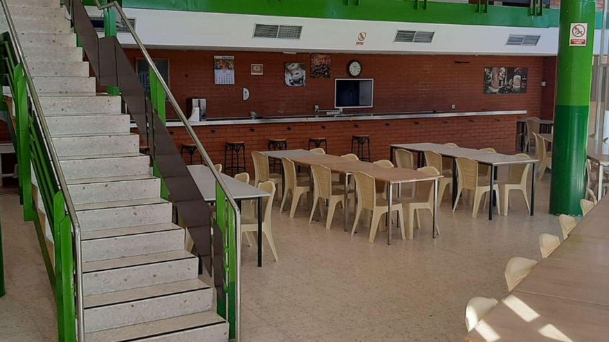 Sin bar en la cárcel de Teixeiro: 500 funcionarios optan por el táper