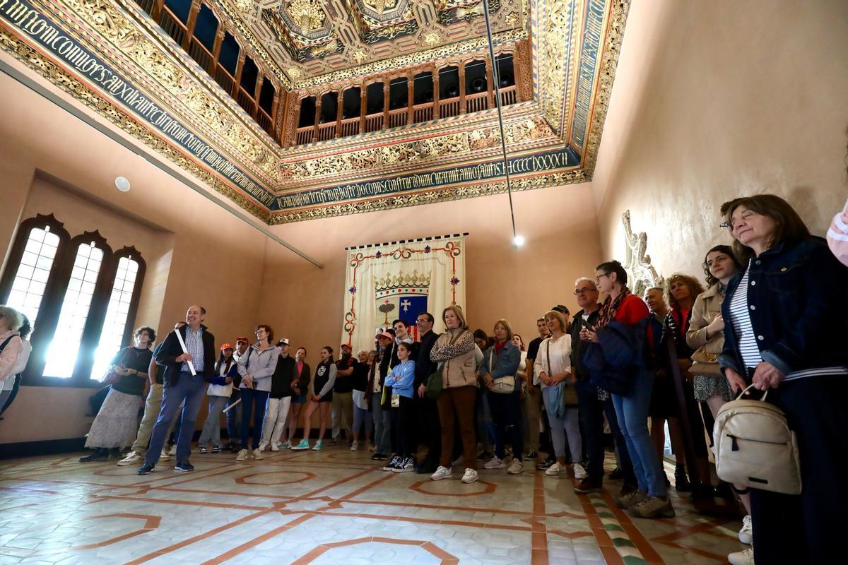En imágenes | Primer día de puertas abiertas del palacio de La Aljafería
