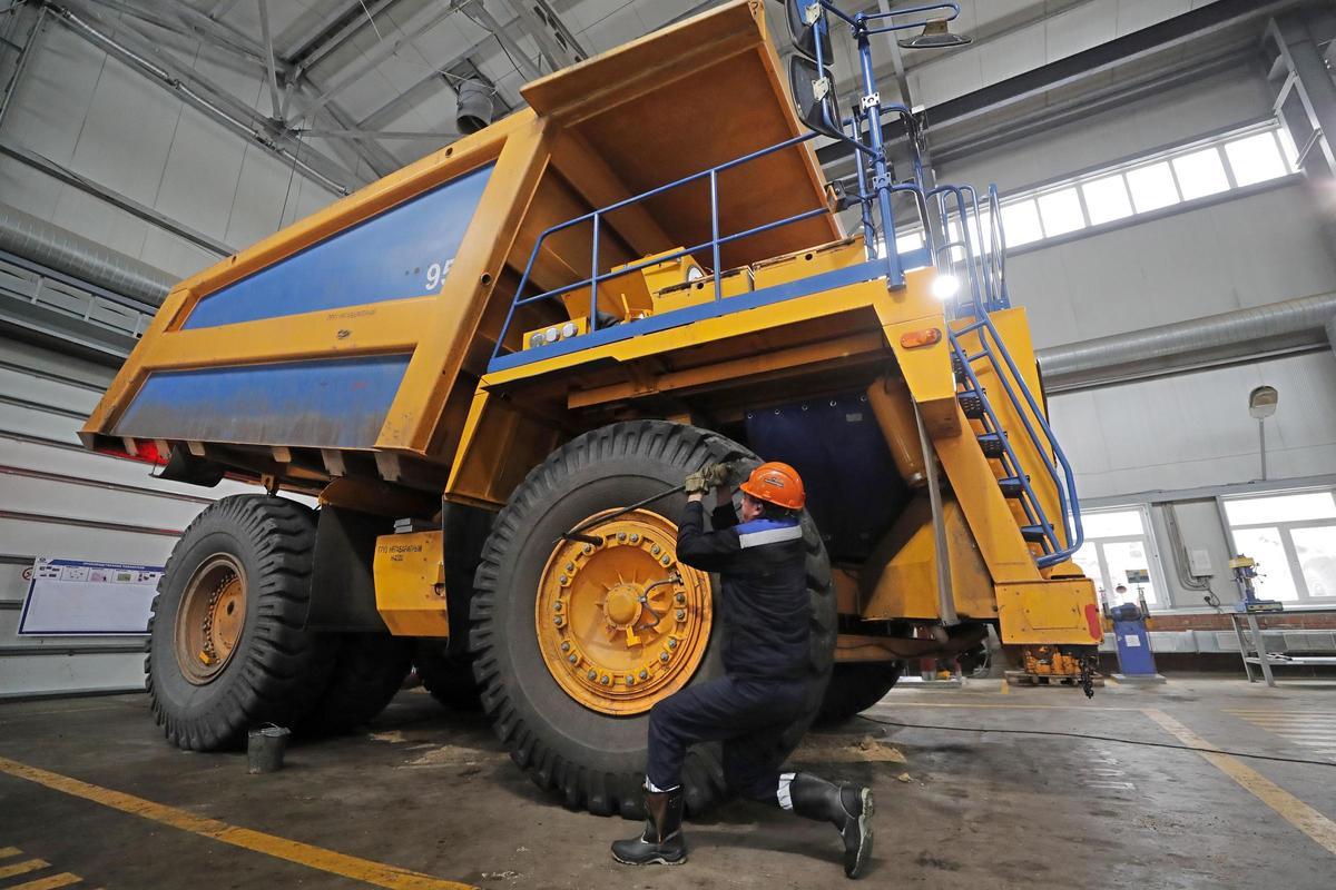 Extracción de carbón en la mina a cielo abierto de Vostsibugol, en Siberia