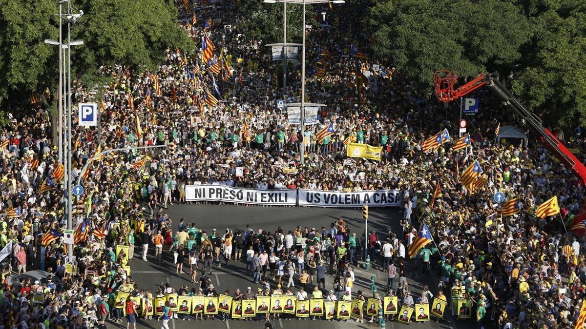 Una imagen de la manifestación por la libertad de los políticos presos, este sábado, en Barcelona.