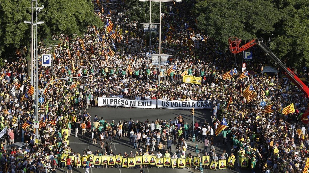 zentauroepp44314209 barcelona pol tica  manifestaci  per la llibertat dels pol t180714200037