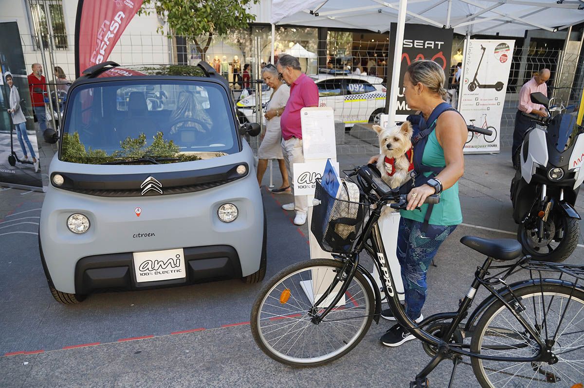 Semana de la movilidad, exposición de vehículos en el bulevar del Gran Capitán