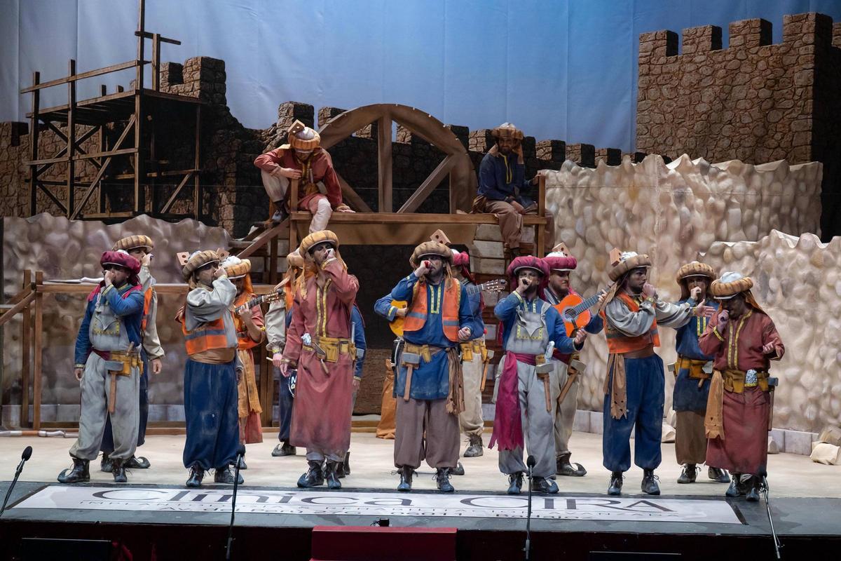 Actuación de la murga Al Maridi