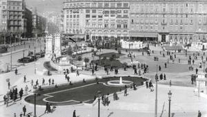 La plaza Catalunya en 1928, durante el proceso de remodelación para la Exposición (AFB).