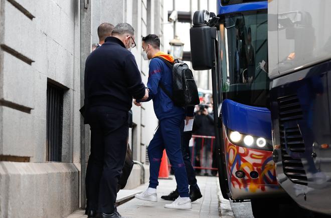 La caótica llegada del Barça al hotel de concentración