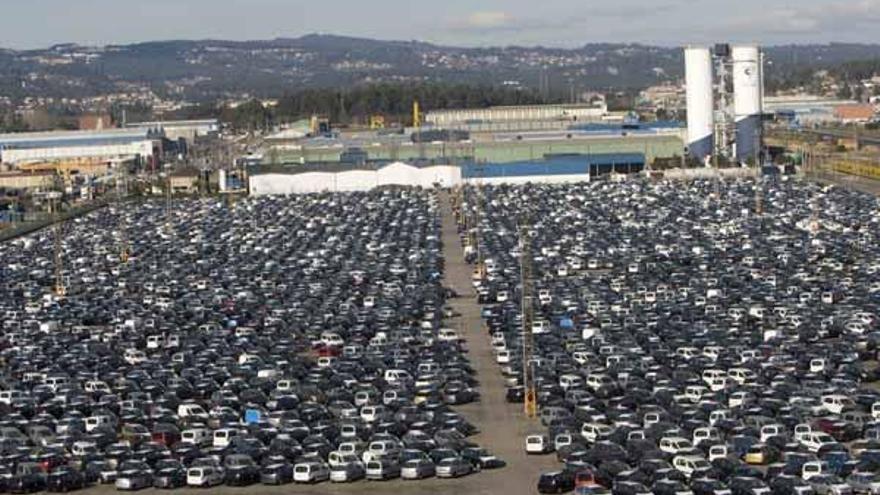 El depósito de automóviles de Citroën en Porriño acumula miles de unidades sin vender