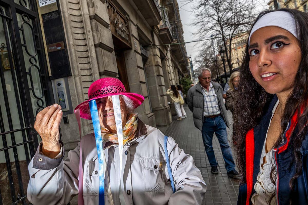 Nueva edición del Paseo con Sombrero por Barcelona