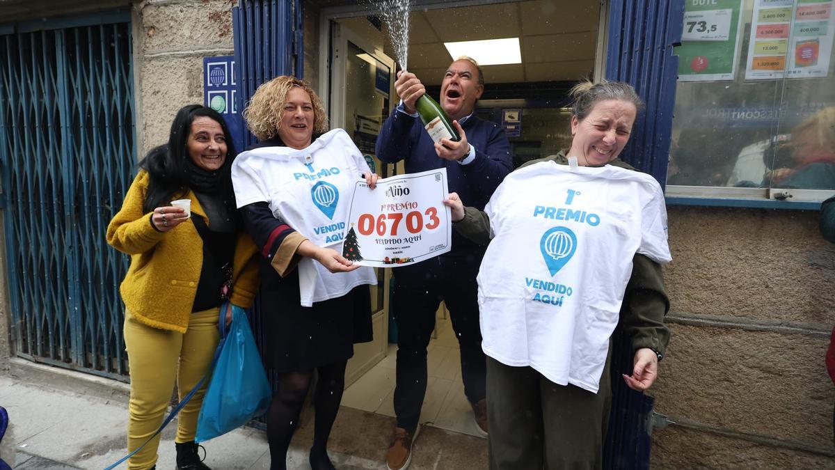 La administración nº1 de Marín reparte 20 millones de euros repartidos en 100 décimos