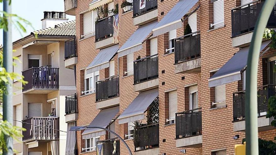El preu de l'habitatge modera el descens i cau un 0,4% a Catalunya