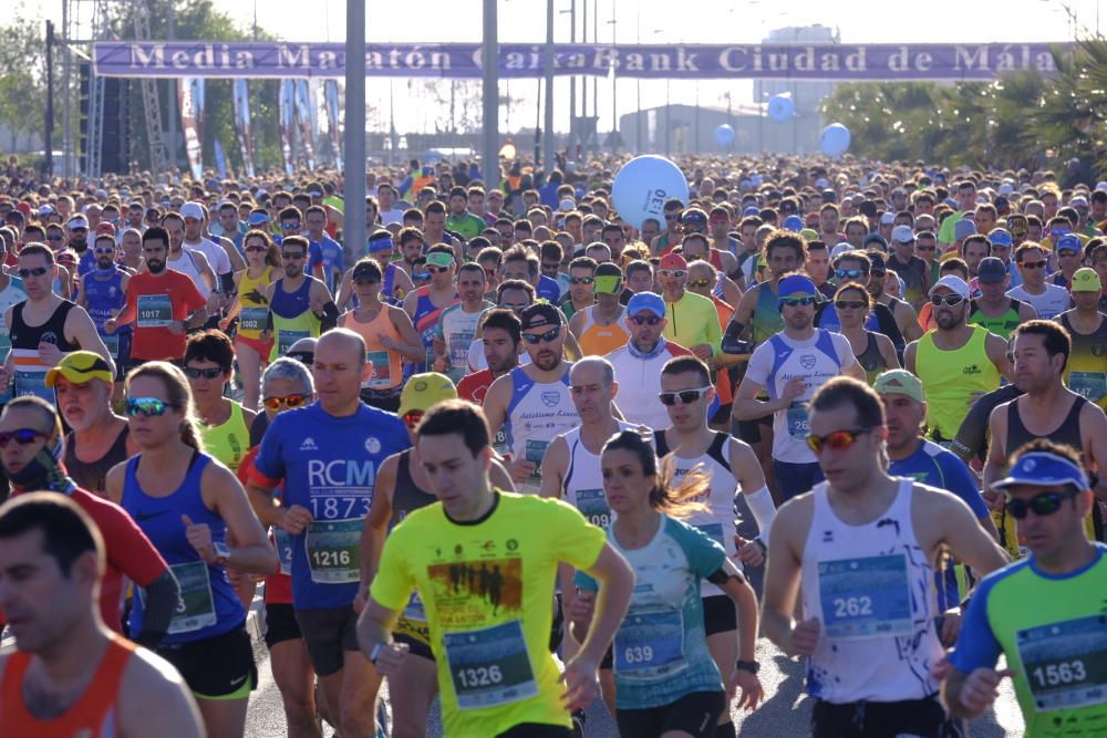 Más de 7.000 atletas tomaron la salida en una prueba que gozó de unas buenas condiciones para correr y que acabó encumbrando, de nuevo, al corredor del club Cueva de Nerja Abdelhadi El Mouaziz