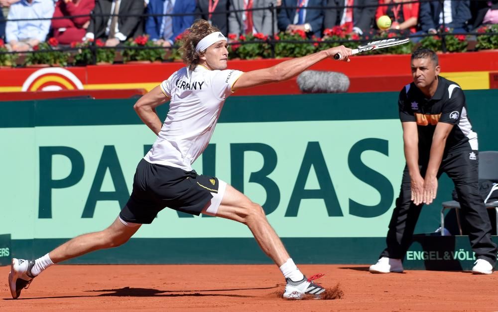 Copa Davis: Rafa Nadal - Alexander Zverev.AFP PHOTO / JOSE JORDAN