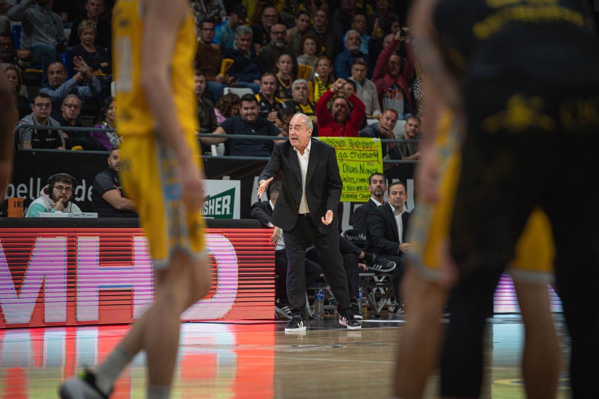 El partido La Laguna Tenerife CB Canarias-CB Gran Canaria, en imágenes