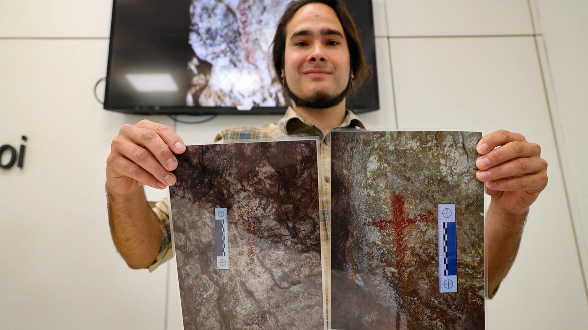 El espeleólogo Iker Batán descubre un abrigo de pinturas rupestres en Alcoy