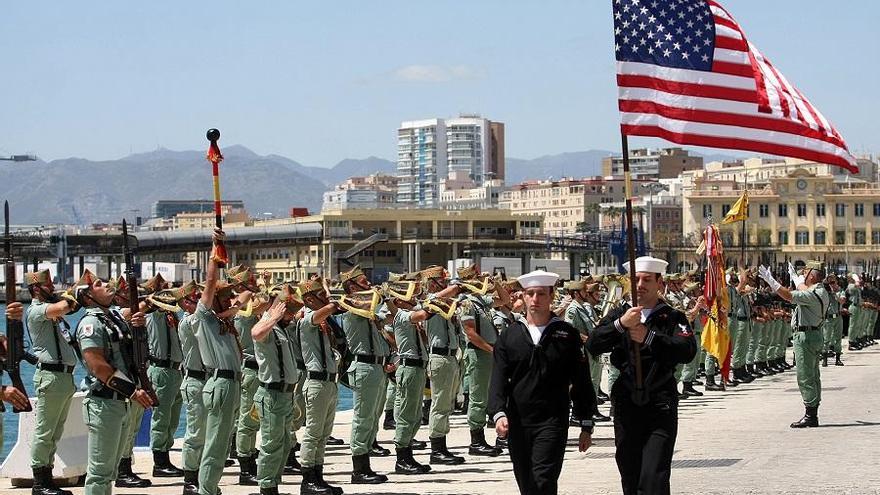 Homenaje a Bernardo de Gálvez de la Legión y la Armada de EEUU en Málaga en 2015.