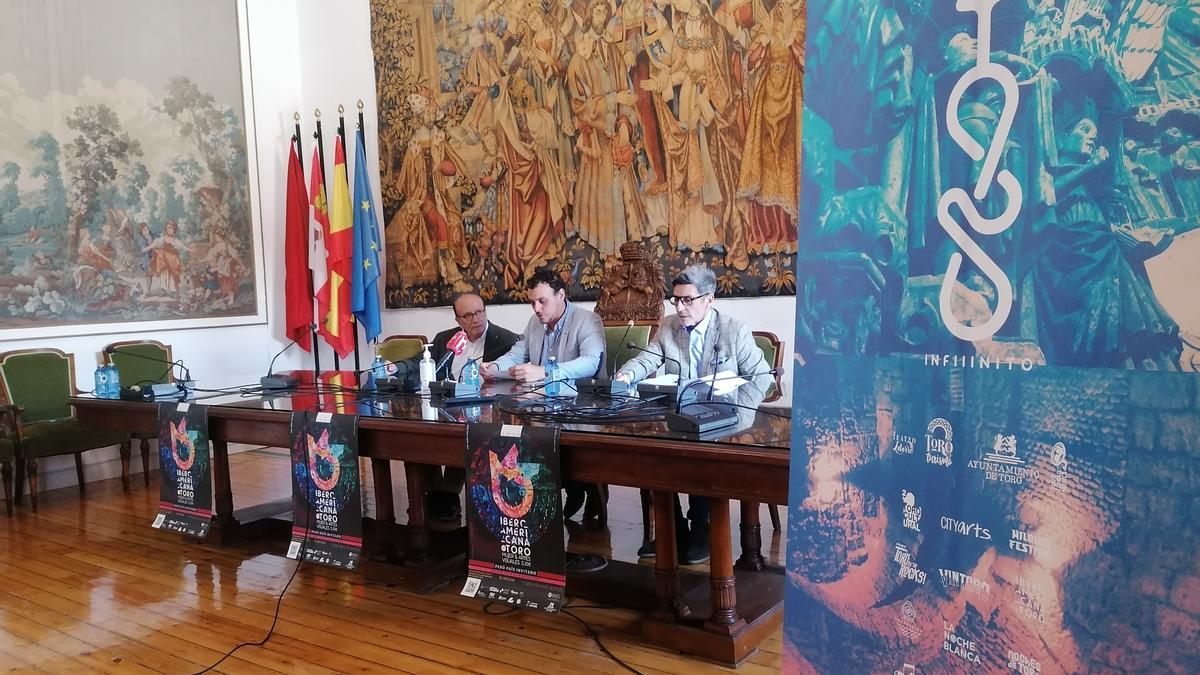 Autoridades y organizadores presentan las novedades de la II edición de La Iberoamericana