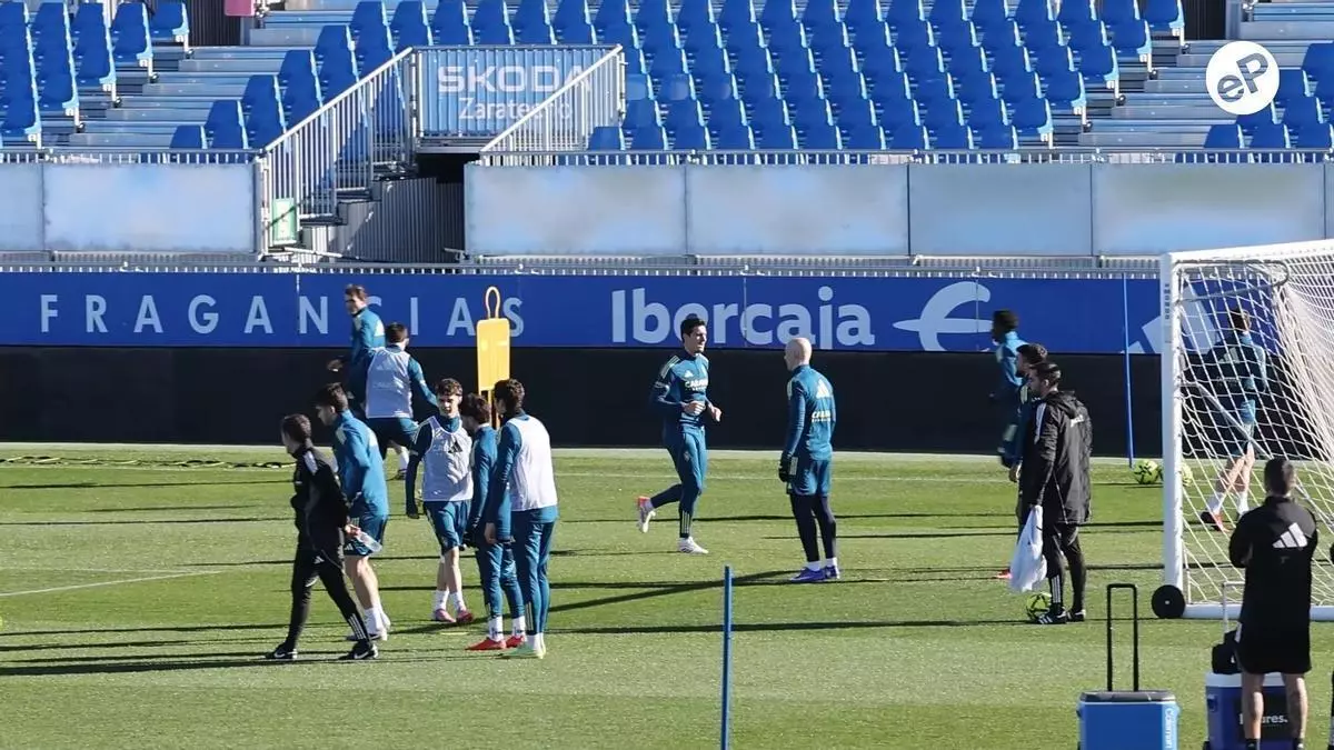 Insua, Bakis y Dani Gómez, tres bajas más y un gran problema en el 9 que mira a Cuenca