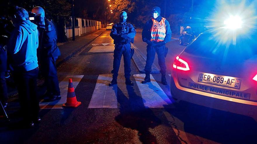 Agents de la policia al lloc dels fets