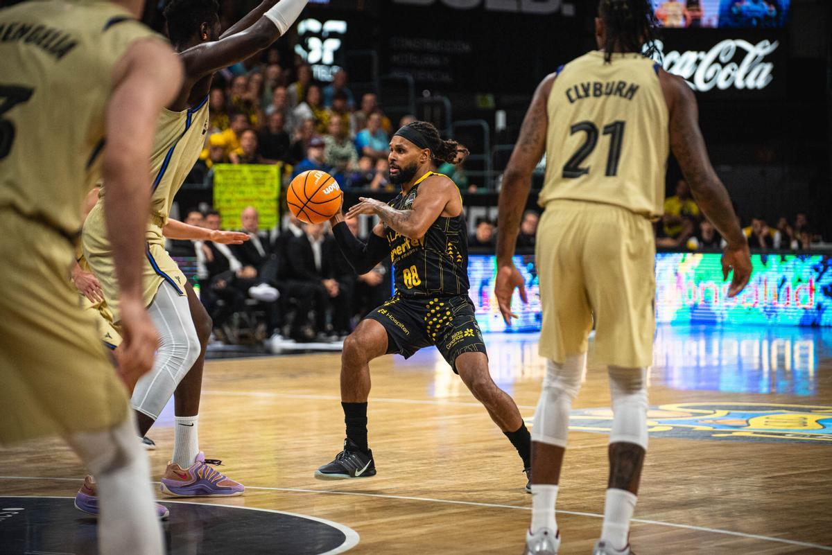 El CB Canarias - FC Barcelona de playoff, en imágenes