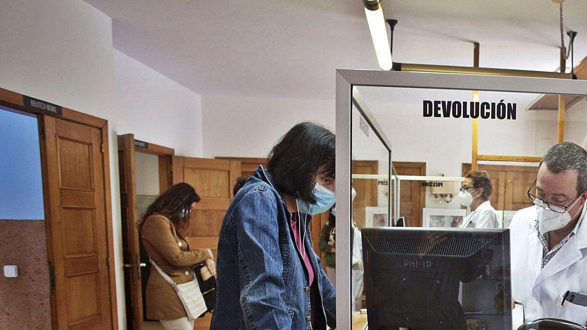 Usuarios de la biblioteca de La Granja.