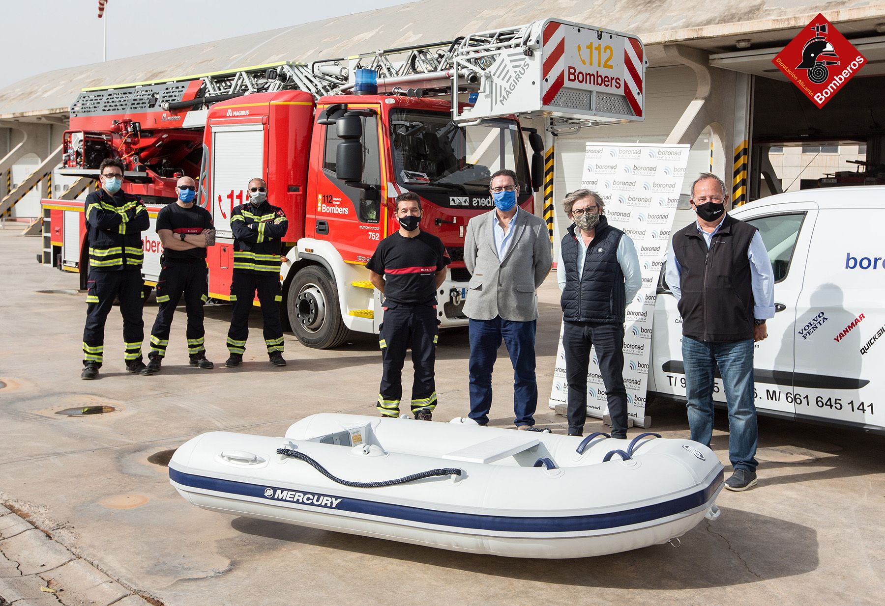 Nautica Boronad dona una lancha al Consorcio Provincial de Bomberos de Alicante