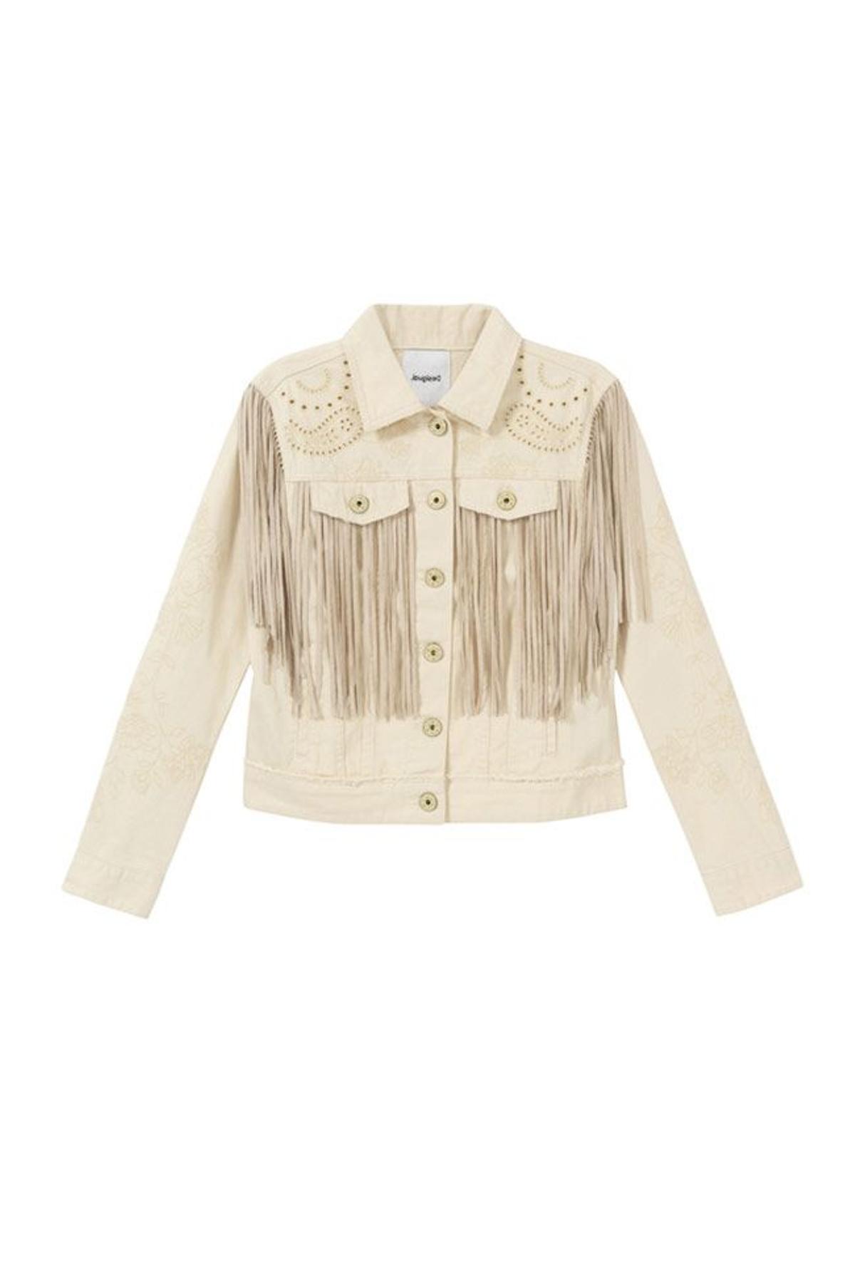 Cazadora 'cowboy' con flecos y aplicaciones, de Desigual