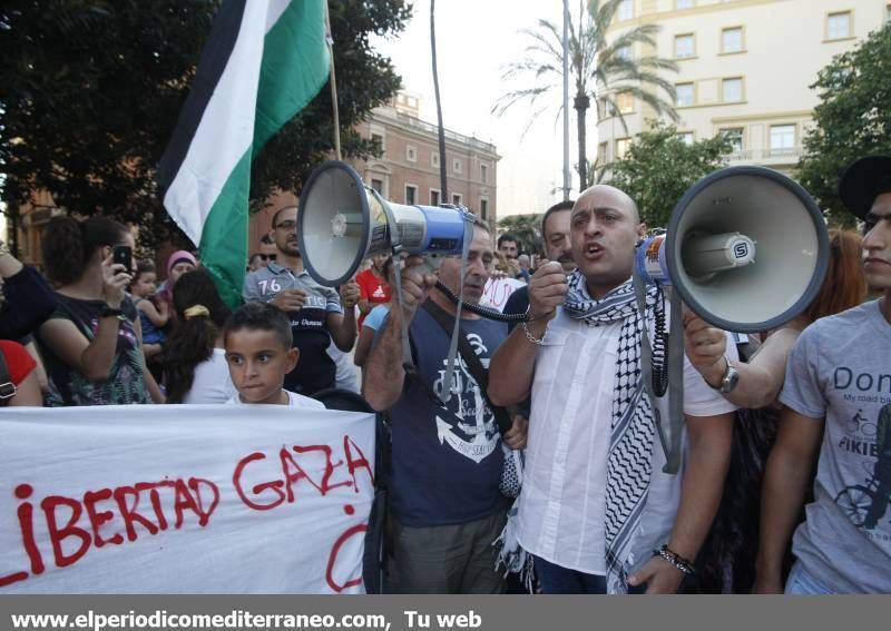 GALERÍA DE FOTOS - Castellón clama contra los bombardeos en Palestina