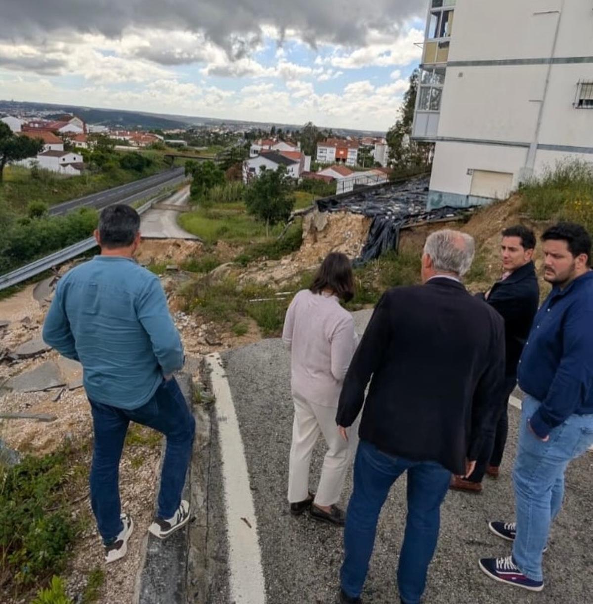 José Miguel Ferris en su visita al municipio, junto con otros alcaldes.