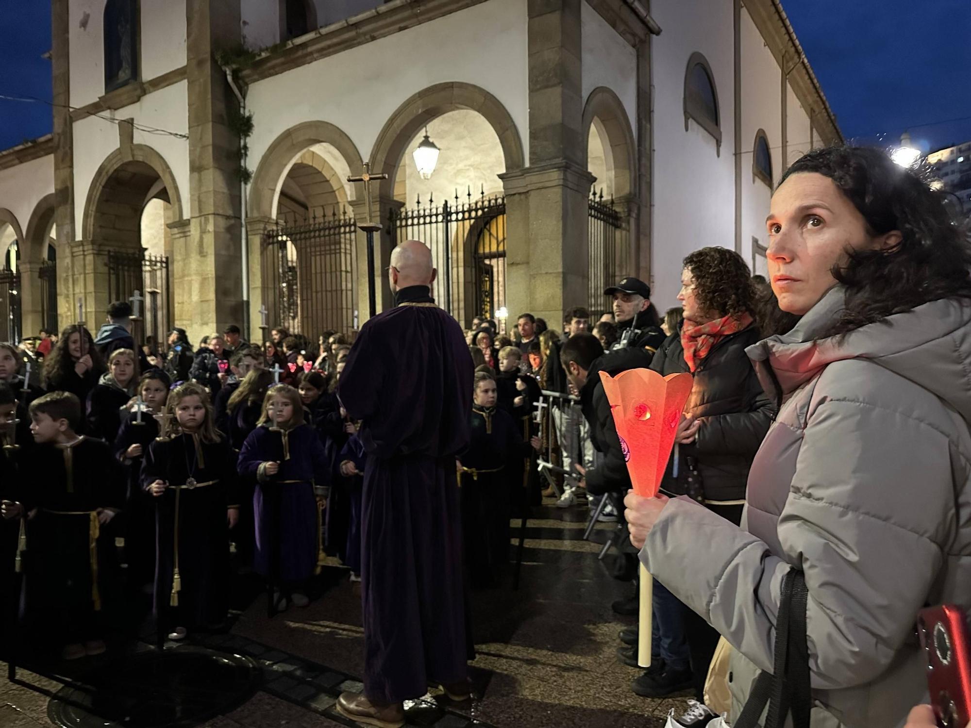 EN IMÁGENES | La envolvente procesión del Nazareno en Luarca