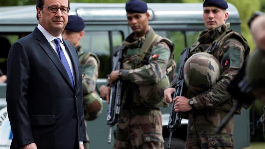 Sarkozy reclama un cambio profundo de la lucha antiterrorista en Francia