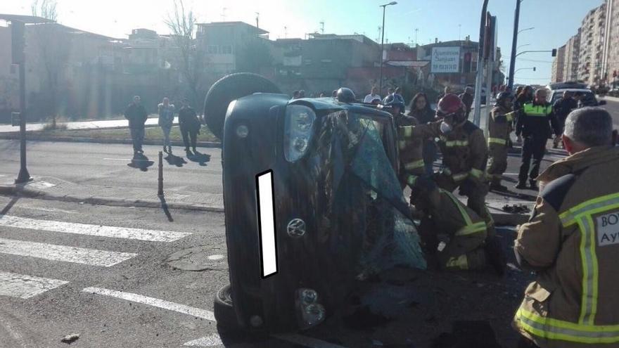 Tres heridos en un accidente de tráfico esta tarde en Badajoz