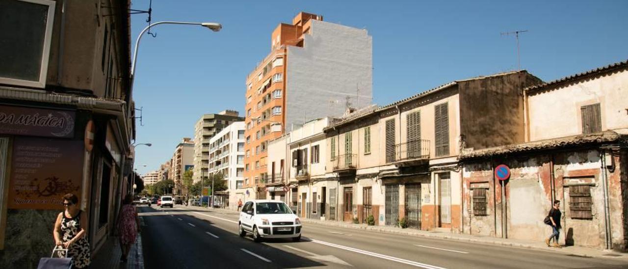 Aragó, una calle que quiere crecer a lo ancho y crece a lo alto.